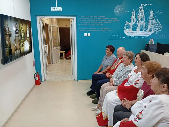 Живая нить традиций: фольклорные посиделки объединили любителей родной культуры
