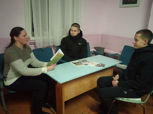 Чтения с обсуждением книги В. Сафонова "В землянке"